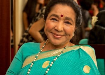 ज्येष्ठ गायिका आशा भोसले यांना महाराष्ट्र भूषण पुरस्कार जाहीर!