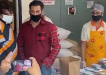 सलमान खानचे ‘Being Hungry’ नावाचे फूड ट्रक उतरले रस्त्यावर,करत आहेत मदत.