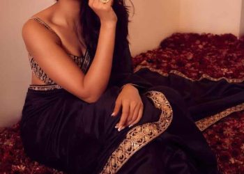 कोण आहे ही  स्टायलिश अभिनेत्री मृणाल ठाकूर ?