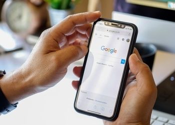 Google चे हे फिचर्स वारण्यासाठी तुम्हाला इंटरनेट ची गरज नाही , जाणून घ्या हे फिचर्स…!