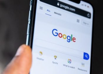 Google वर ‘या’ 5 गोष्टी कधीही सर्च करु नका ! नाहीतर तुम्हाला जावं लागेल तुरुंगात.