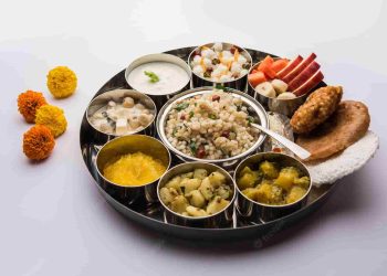 नवरात्रीतीच्या उपवासात काय खावे ? आणि काय खाऊ नये.